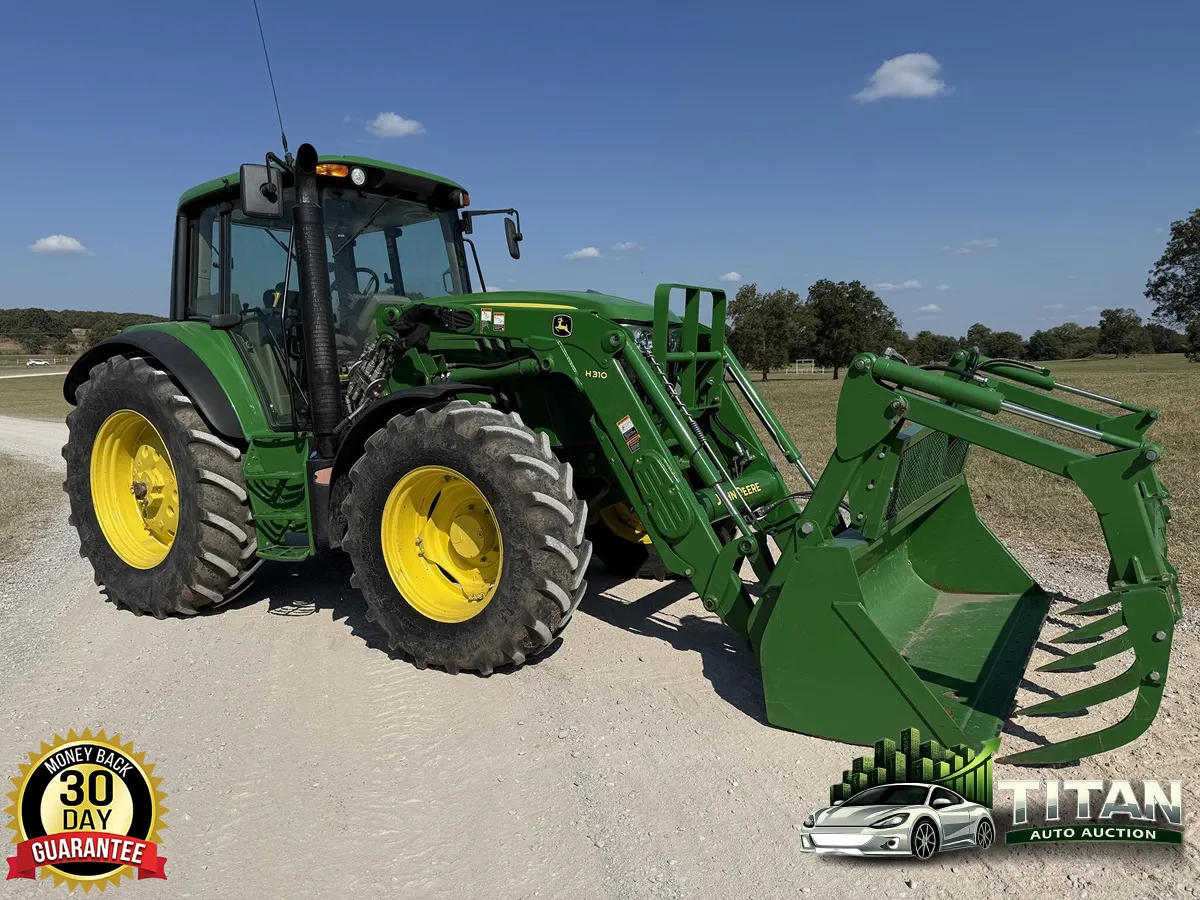 2015 John Deere 6125M Tractor
